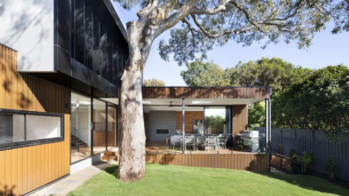 House with 5 Master Suites for sale, 11,840 sq ft furnished for $4,650,000 in Seattle - - Image 4